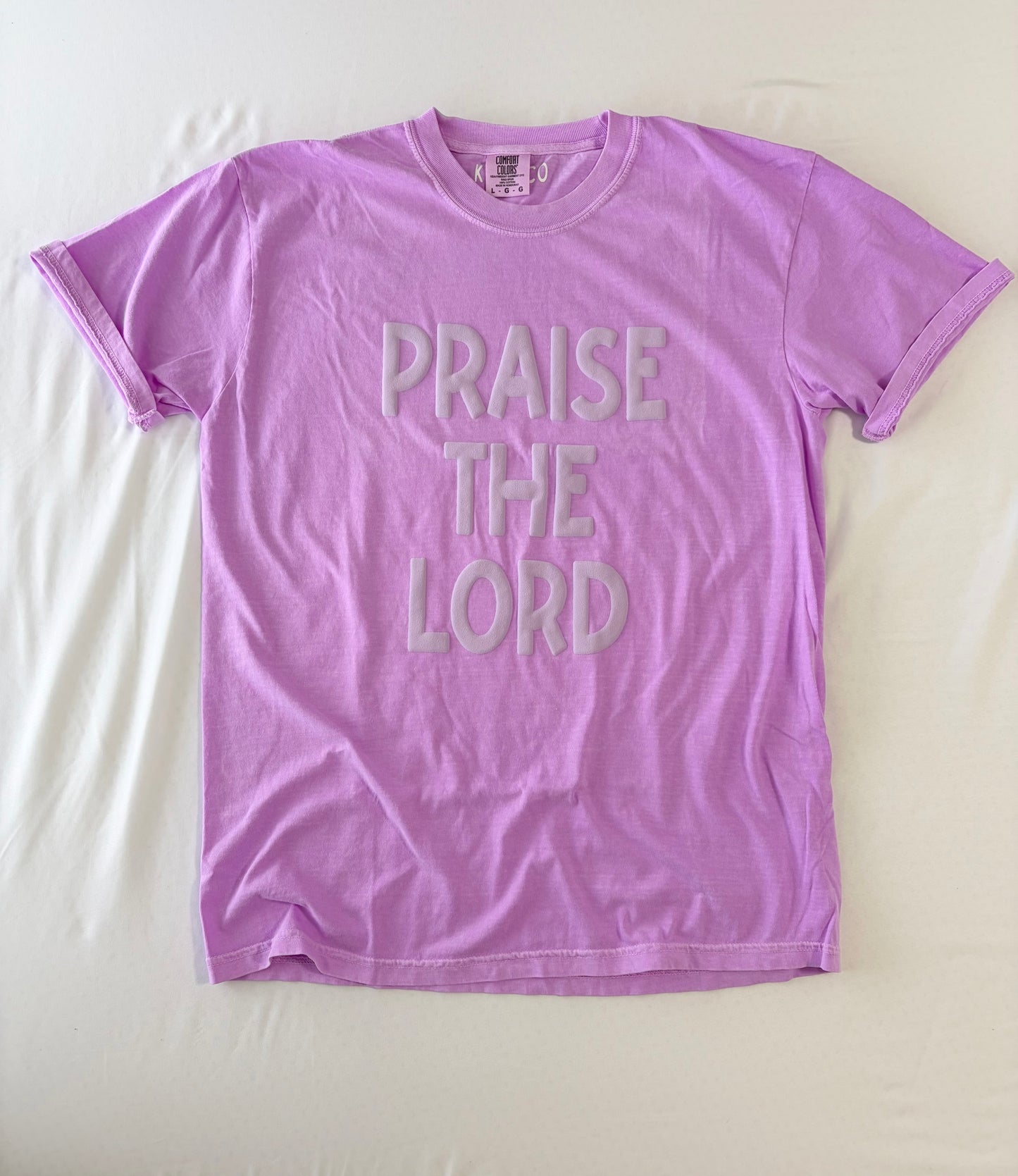 Lilac Praise the Lord Tee